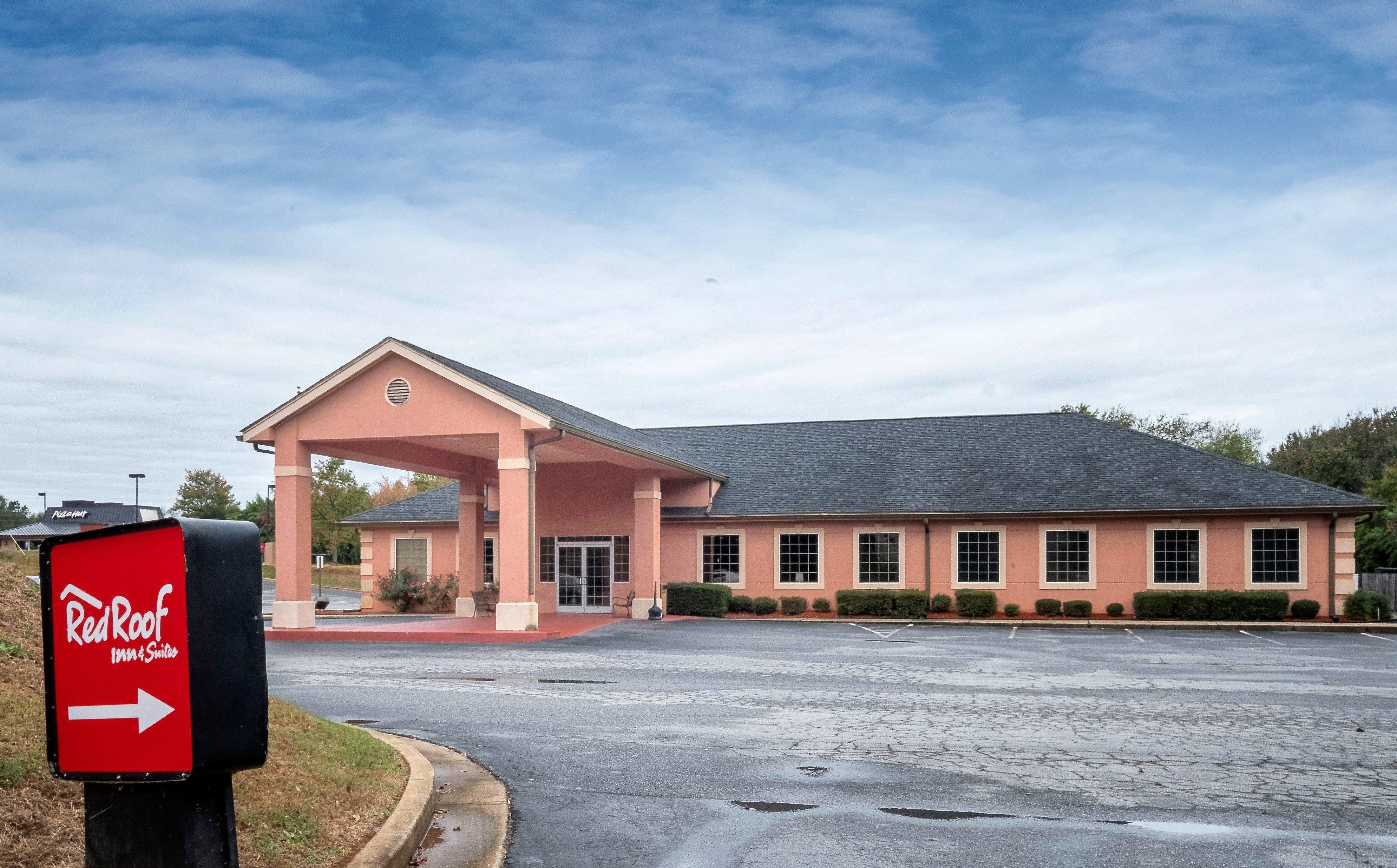 Red Roof Inn & Suites Madison, Ga Exterior photo