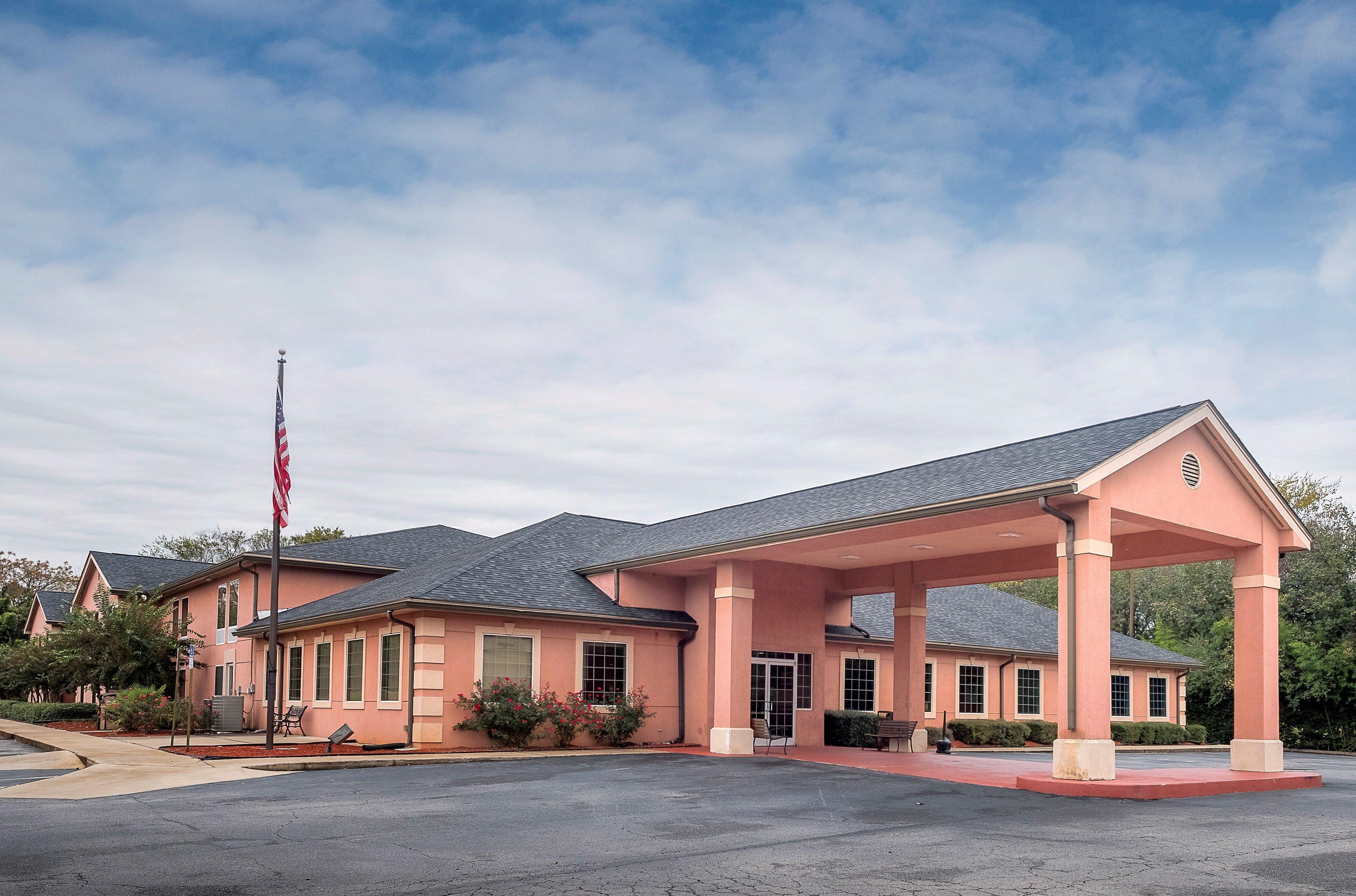 Red Roof Inn & Suites Madison, Ga Exterior photo